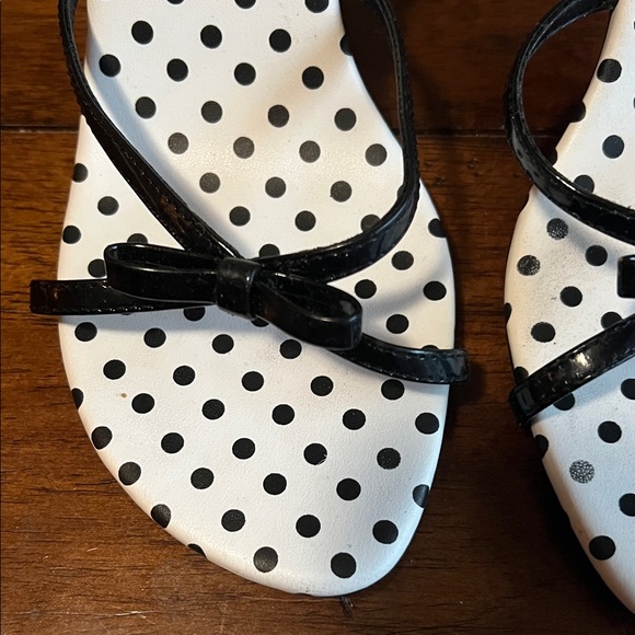 Ellemenno Polka Dot Sandals with Black Straps - Picture 3 of 8